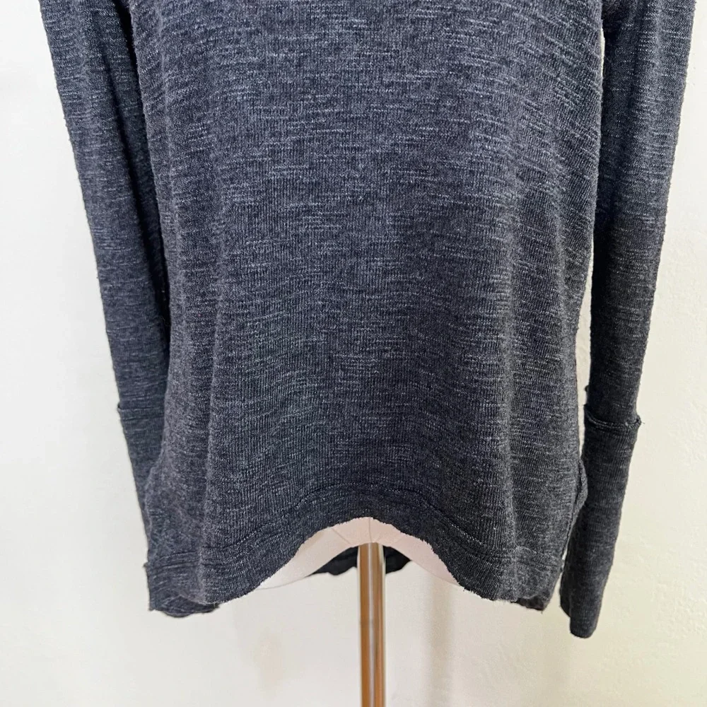 We the Free People Turtleneck Long Sleeve Split Back Top‎ Knit Gray Size XS - Picture 3 of 11
